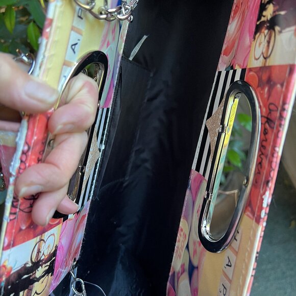 Ashley Stewart Love Collage Clutch & Shoulder Bag Chain Strap NWT - Picture 11 of 14